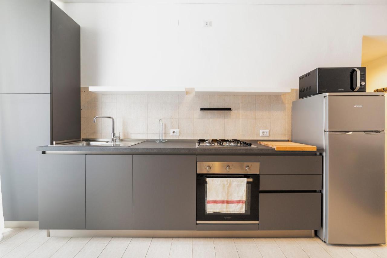 Roomy Apartment Close To Subway M5! ميلان المظهر الخارجي الصورة
