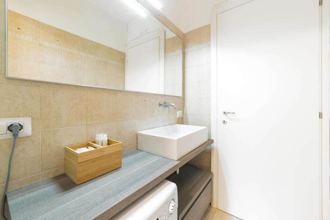 Roomy Apartment Close To Subway M5! ميلان المظهر الخارجي الصورة