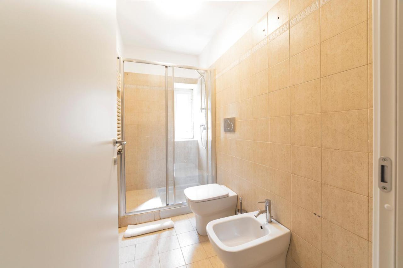Roomy Apartment Close To Subway M5! ميلان المظهر الخارجي الصورة